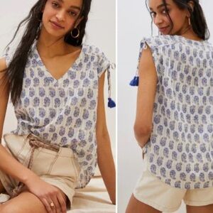 ANTHROPOLOGIE TERRA SHIRRED BLOUSE TINSEL XS WHITE PURPLE FLORAL